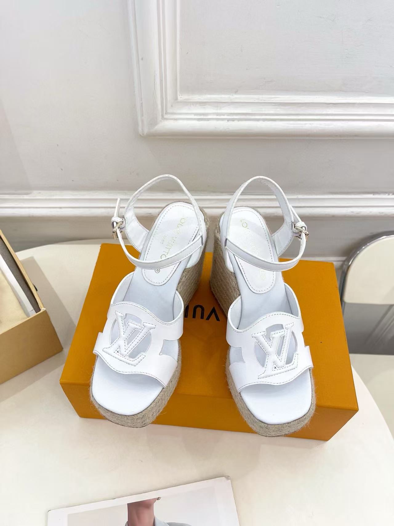 LVの高品質中空麻ロープサンダル【50％割引+送料無料】