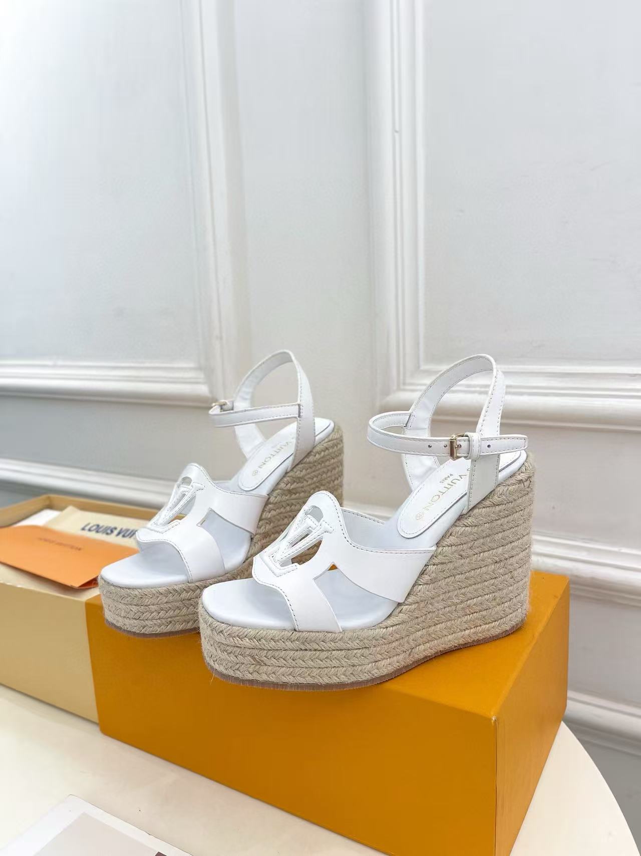 LVの高品質中空麻ロープサンダル【50％割引+送料無料】