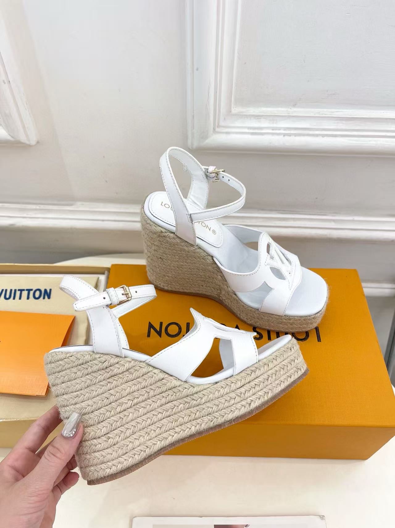 LVの高品質中空麻ロープサンダル【50％割引+送料無料】