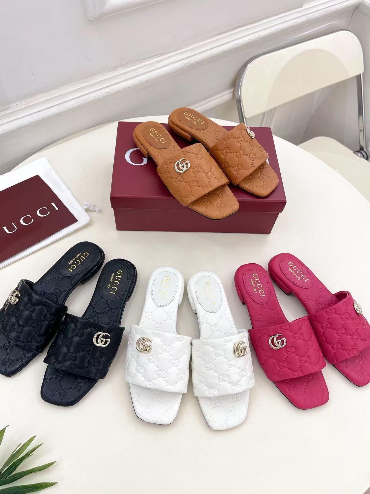 GUCC1 高品質シープスキンエンボスダブルGスリッパ【50％割引+送料無料】