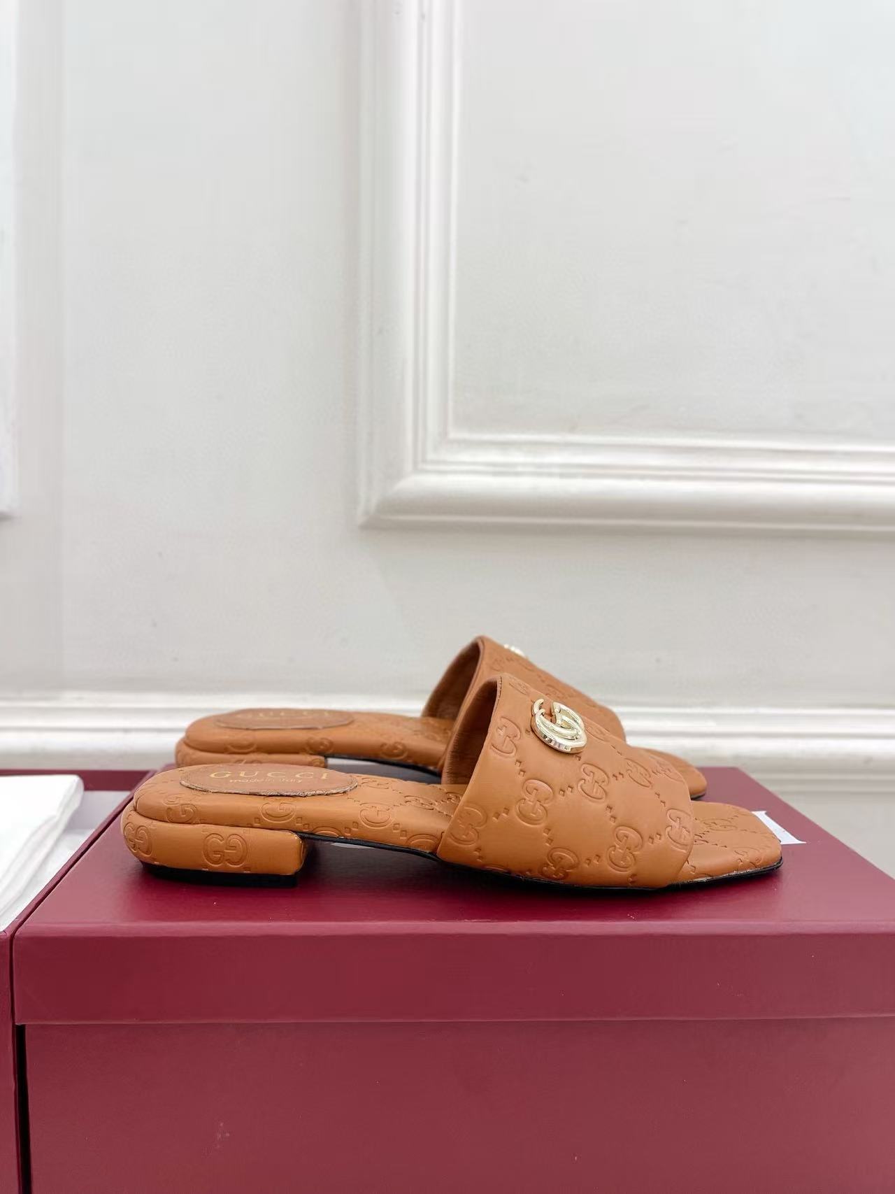 GUCC1 高品質シープスキンエンボスダブルGスリッパ【50％割引+送料無料】