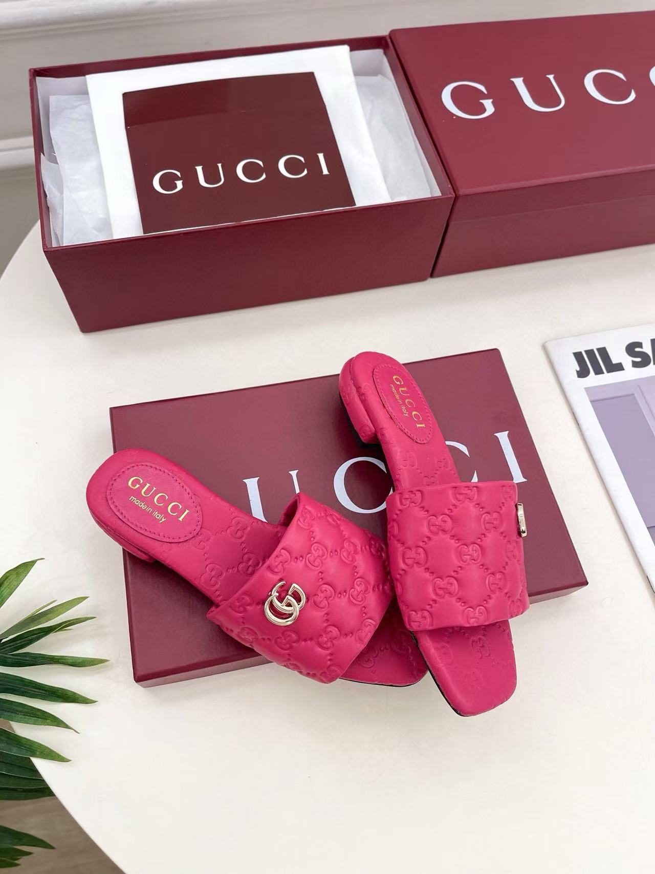 GUCC1 高品質シープスキンエンボスダブルGスリッパ【50％割引+送料無料】