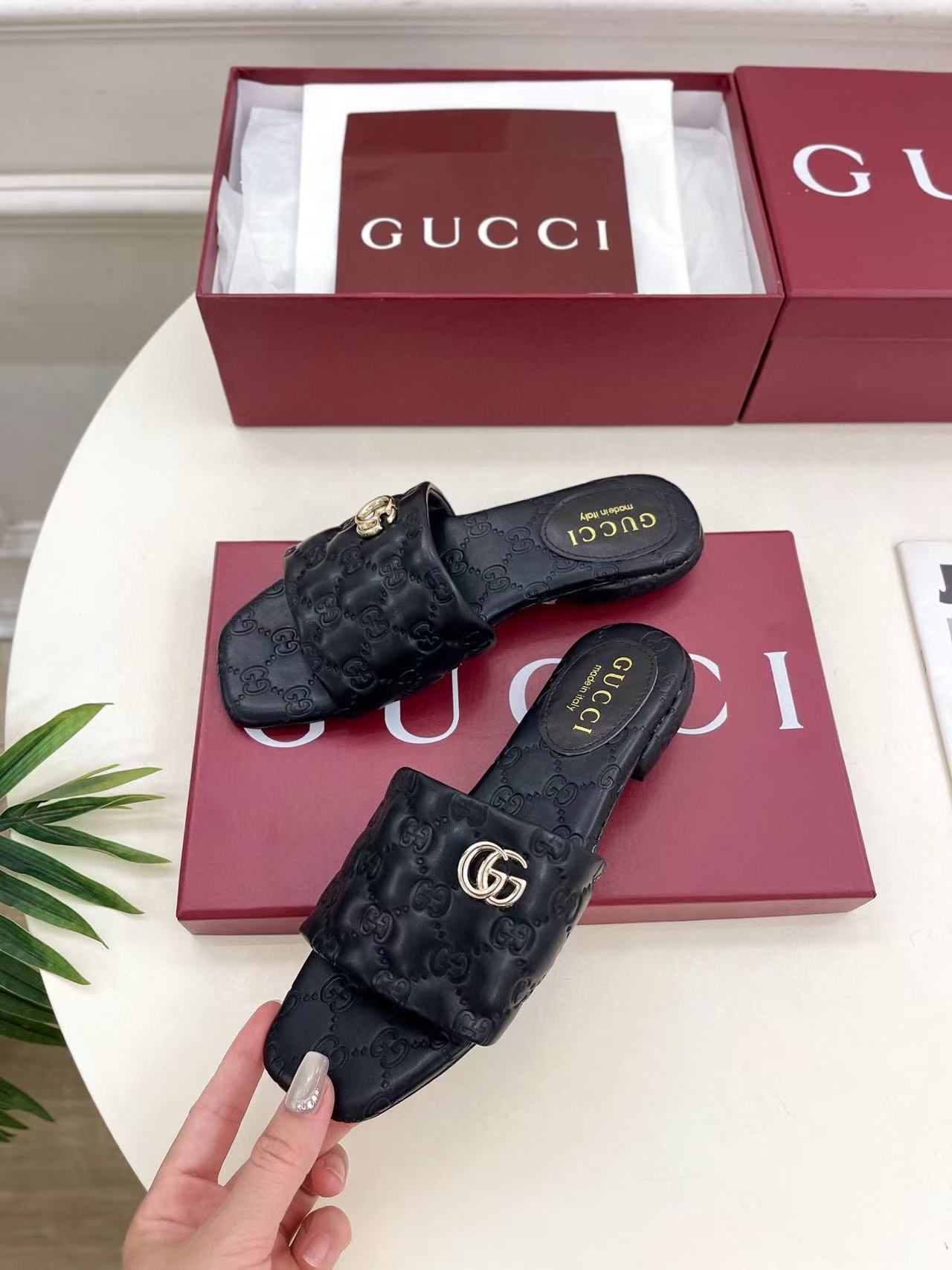 GUCC1 高品質シープスキンエンボスダブルGスリッパ【50％割引+送料無料】