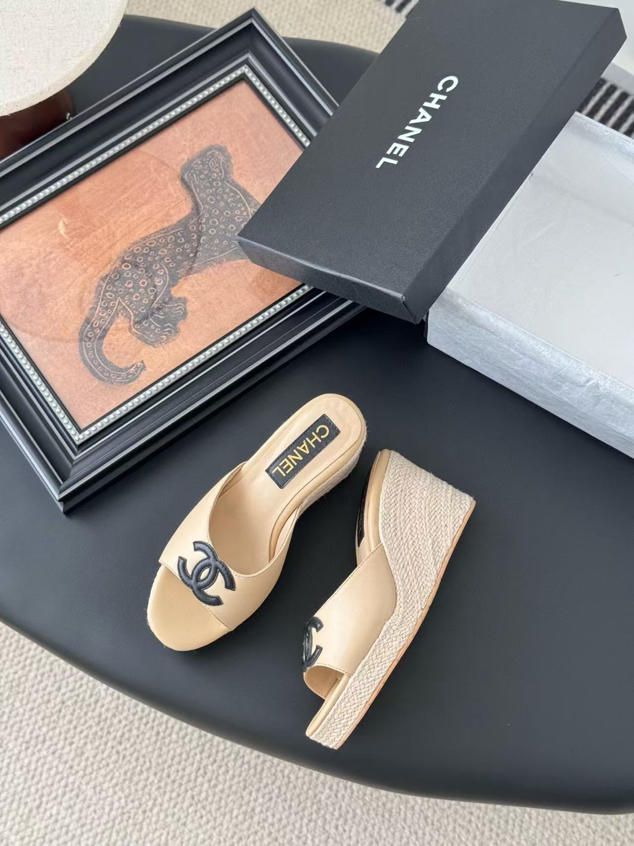 CHANE1 高品質ダブルC厚底スリッパ【50％割引+送料無料】