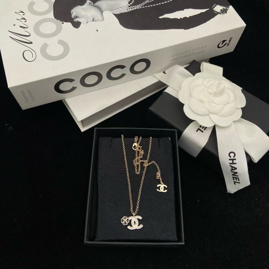 CHANE1 四つ葉のクローバー ダブルCネックレス【50％割引+送料無料】