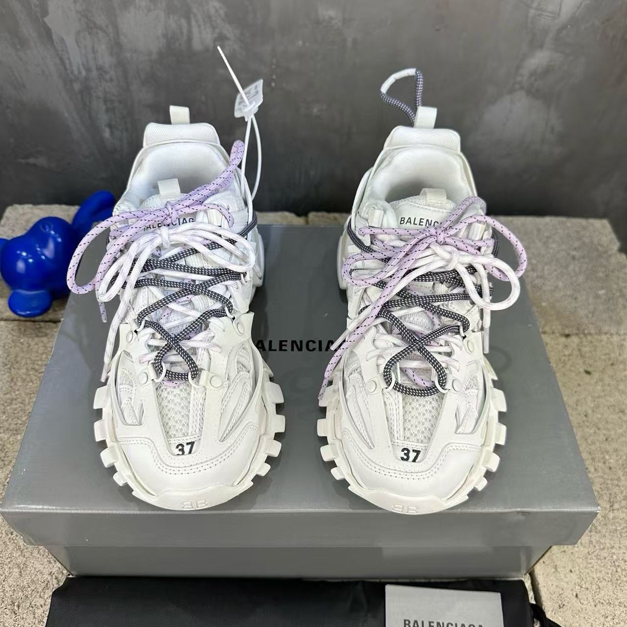 BALENC1AG カジュアルシューズ【50％割引+送料無料】