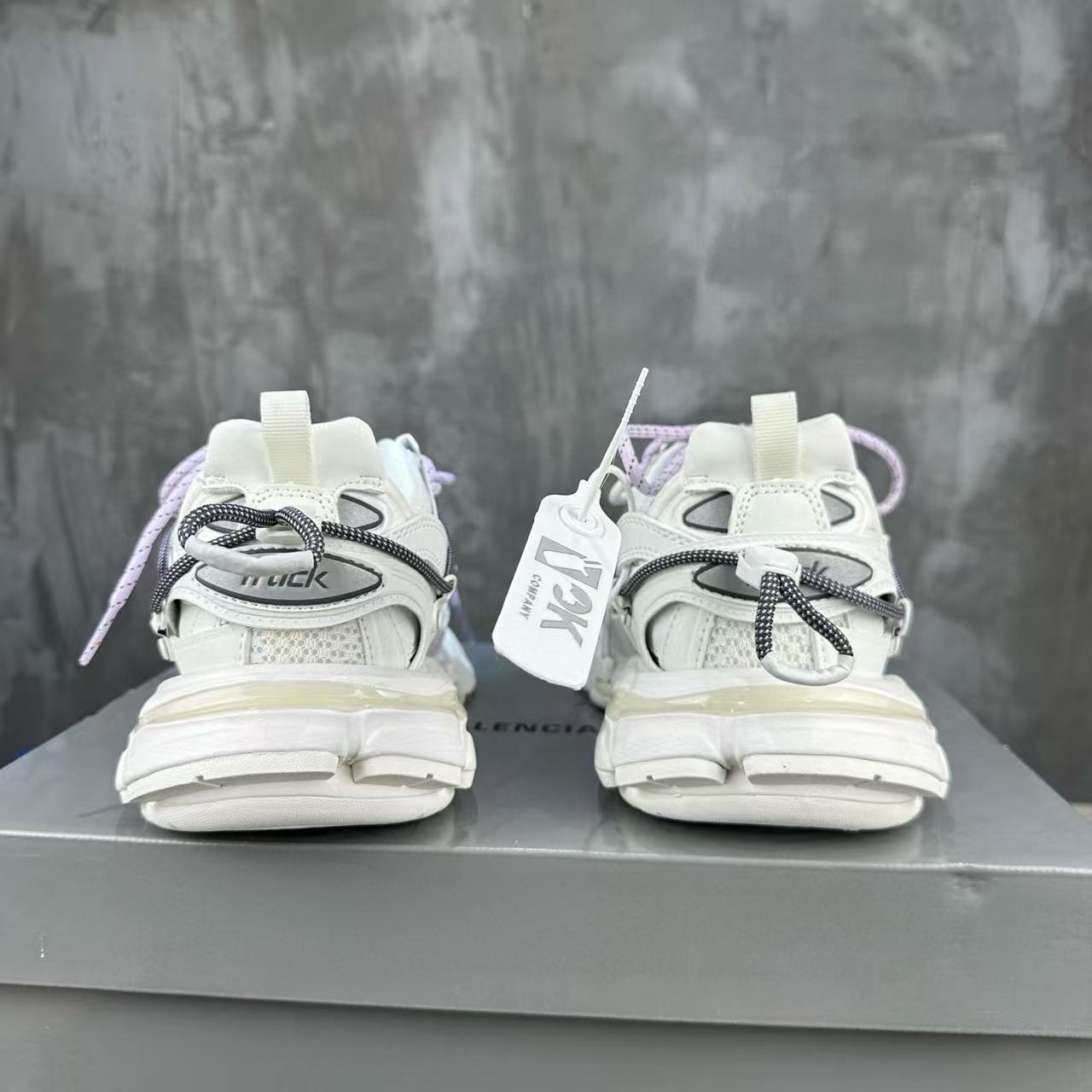 BALENC1AG カジュアルシューズ【50％割引+送料無料】