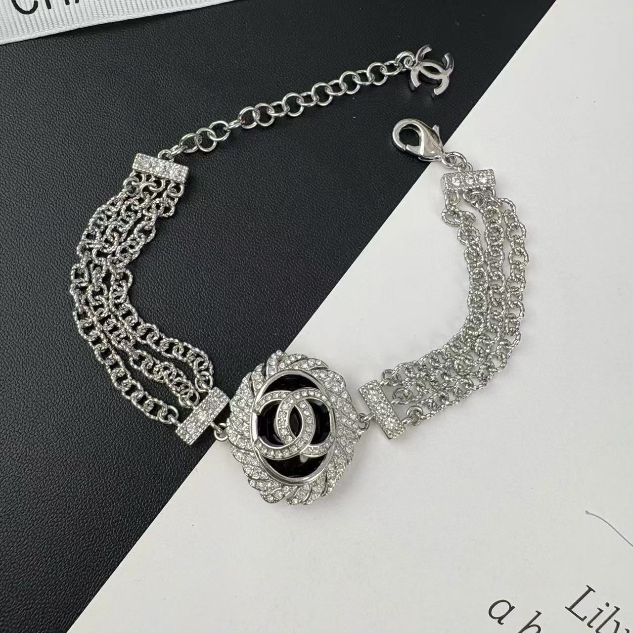 CHANE1 ダブルC フルダイヤモンドブレスレット【50%割引+送料無料】