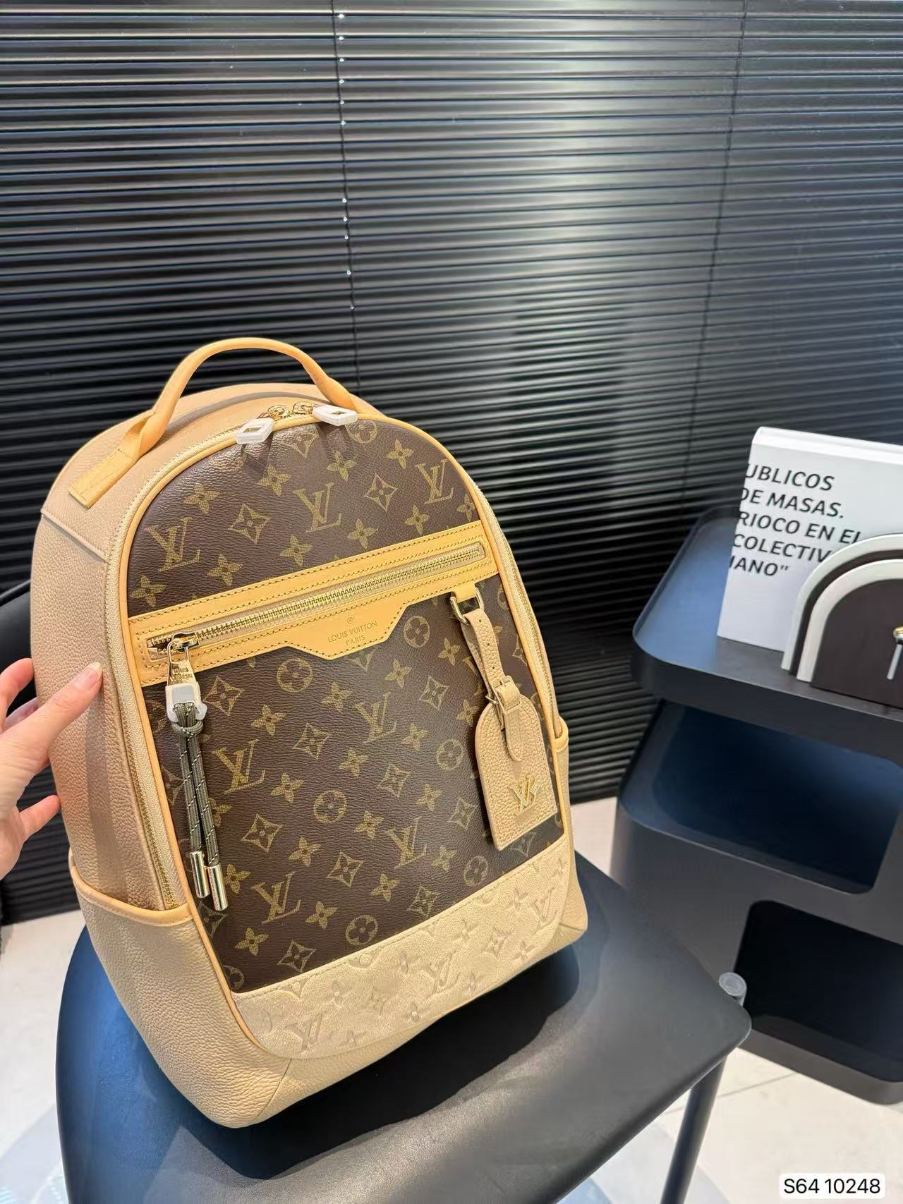 LVの高品質メンズバックパック【 50％割引+送料無料】