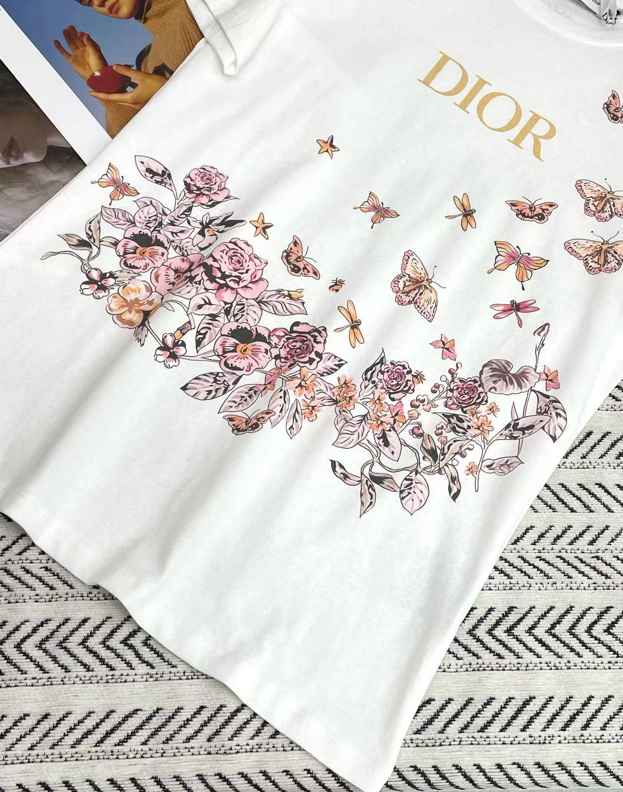 DI0R バタフライプリント レタリング Tシャツ【 50％割引+送料無料】