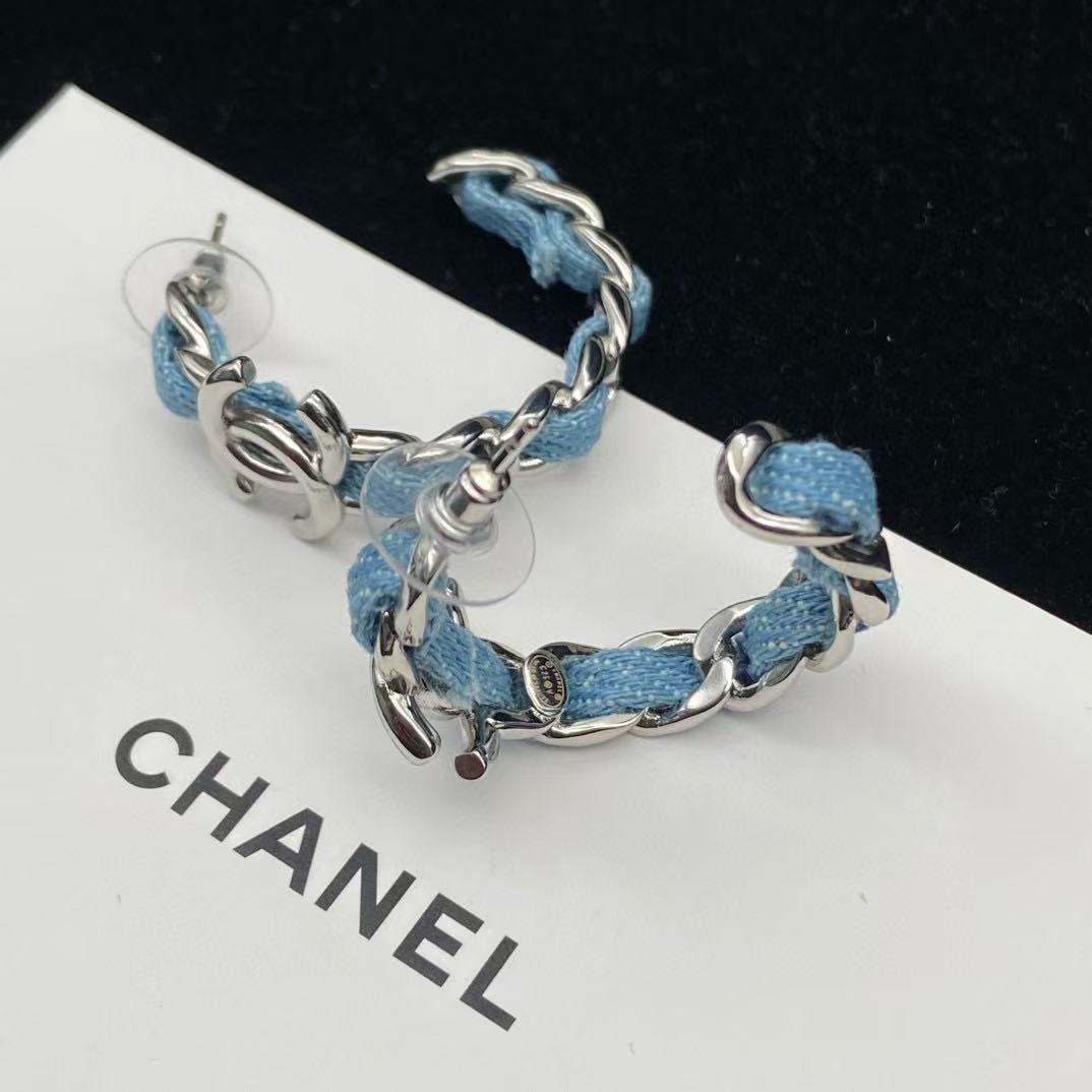 CHANE1 ダブルC ブルーイヤリング【 50％割引+送料無料】