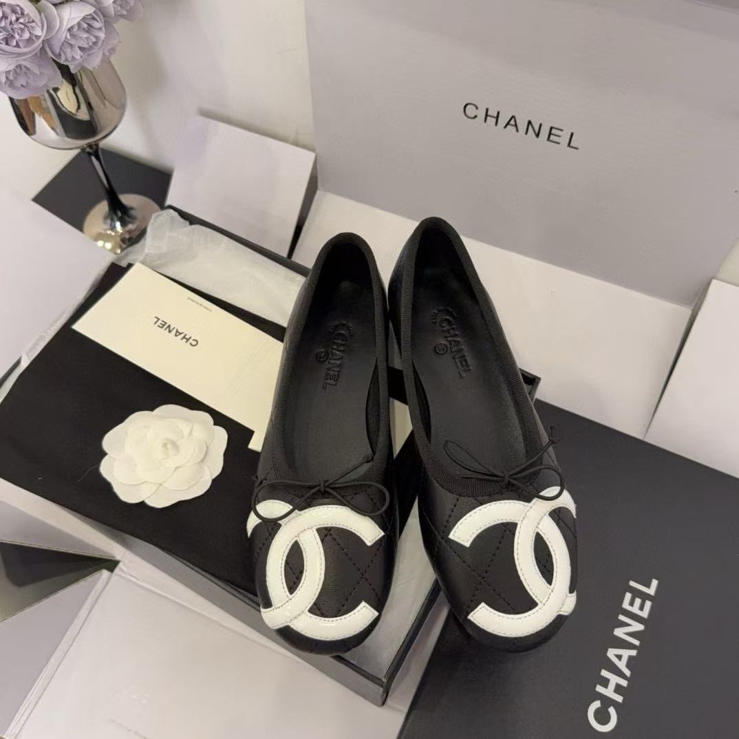 CHANE 1 ダブルC シープスキン フラットシューズ【50％割引+送料無料】