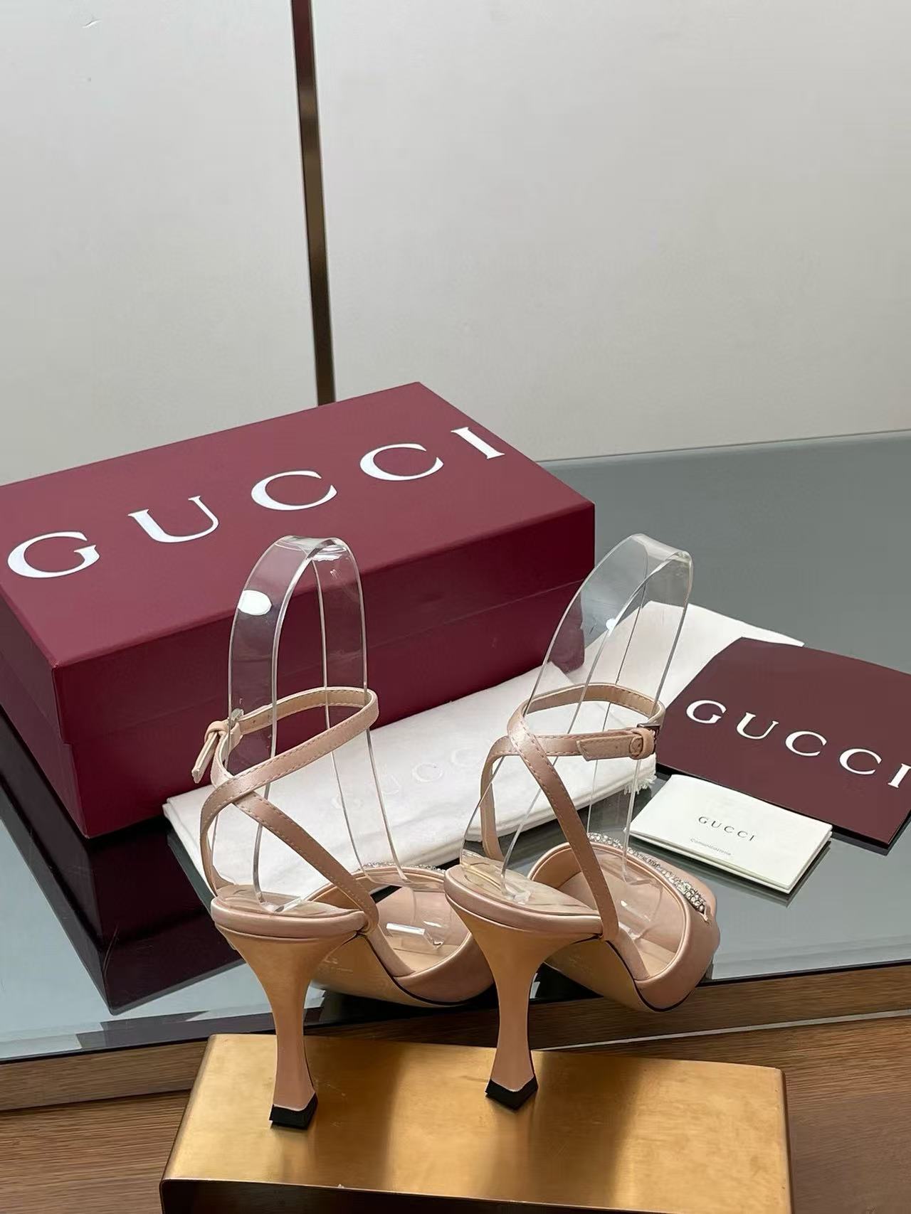 GUCC1 クリスタル ダイヤモンド シルク サンダル【50%割引+送料無料】