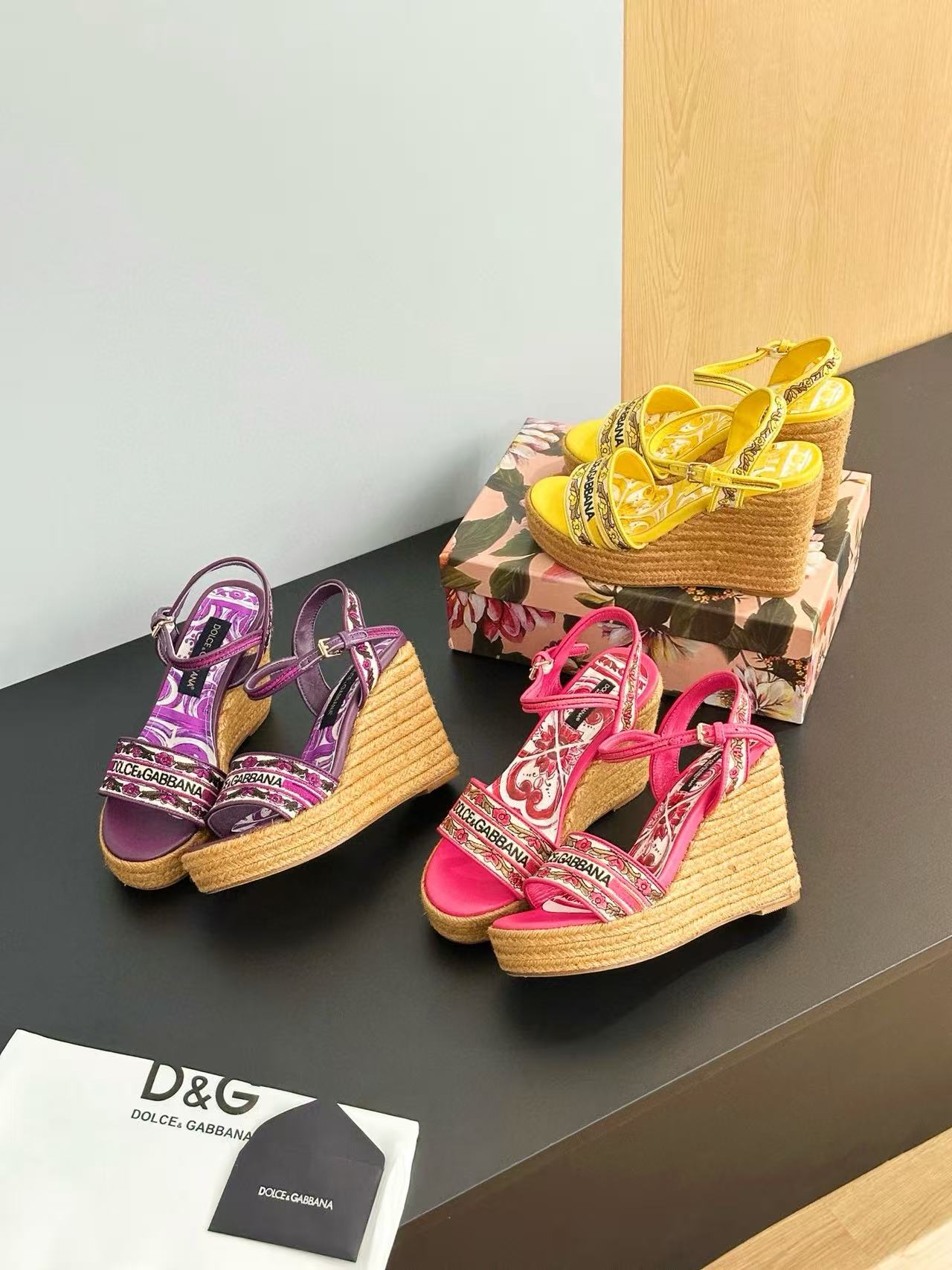 DGの高品質プリントウェッジ麻ロープ底サンダル【50％割引+送料無料】