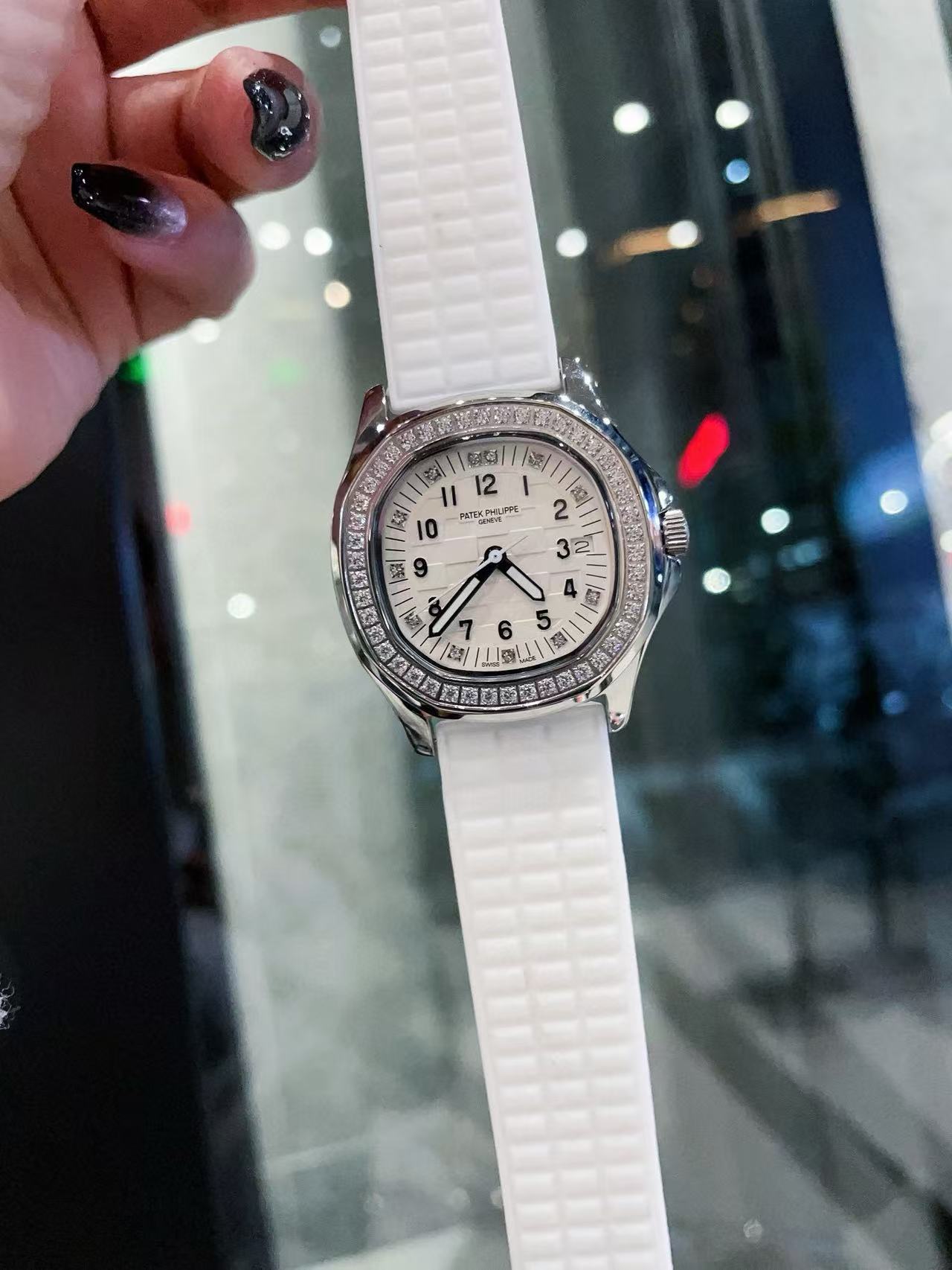 PATEK PH1LIPPEダイヤモンドレディースウォッチ【50％割引+送料無料】