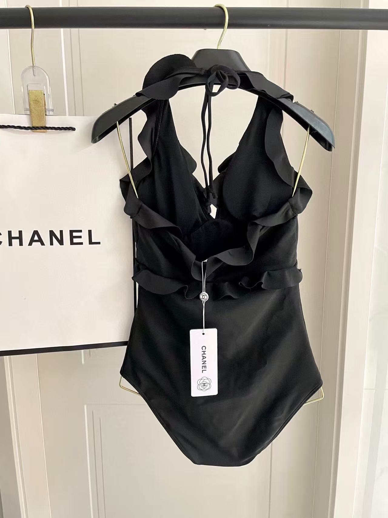 CHANE1 フリルワンピース水着【 50％割引+送料無料】