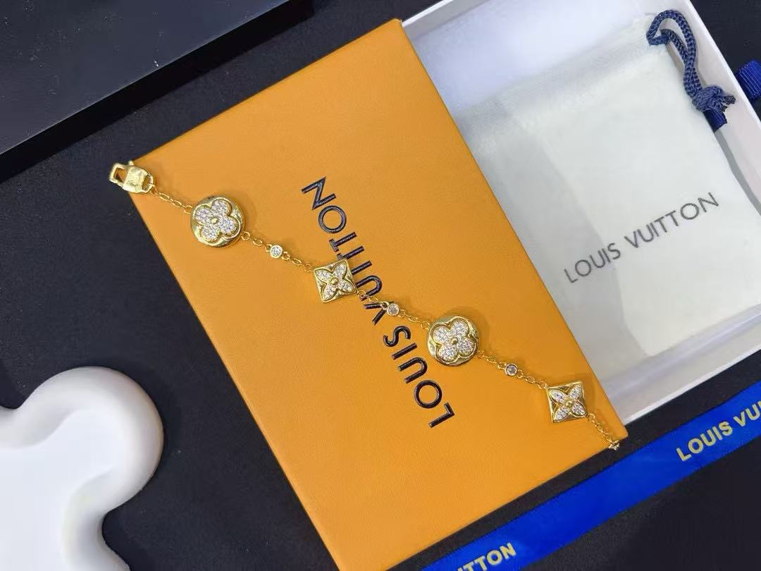 LV四つ葉のクローバーダイヤモンドブレスレット【 50％割引+送料無料】