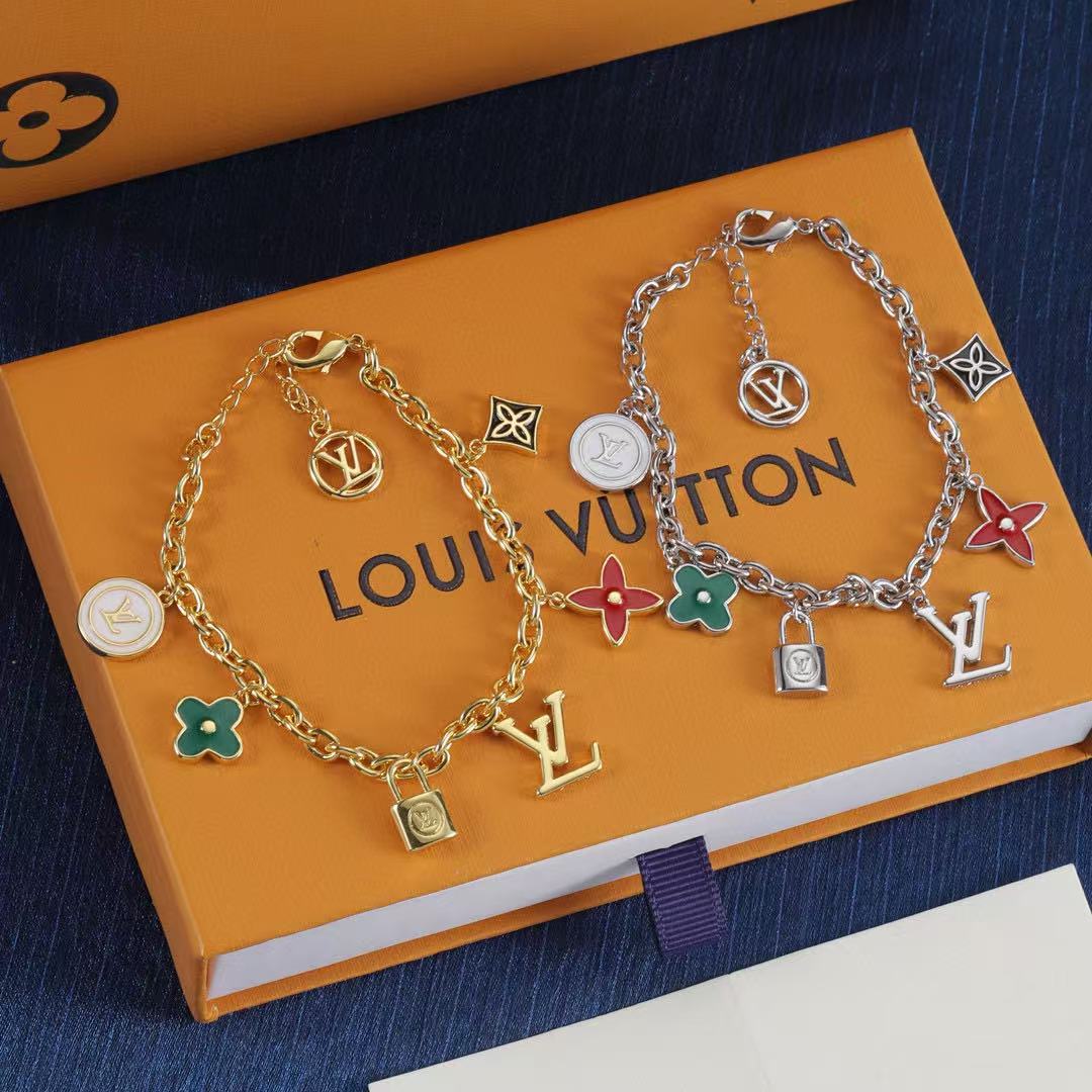 LV四つ葉のクローバーブレスレット【50％割引+送料無料】