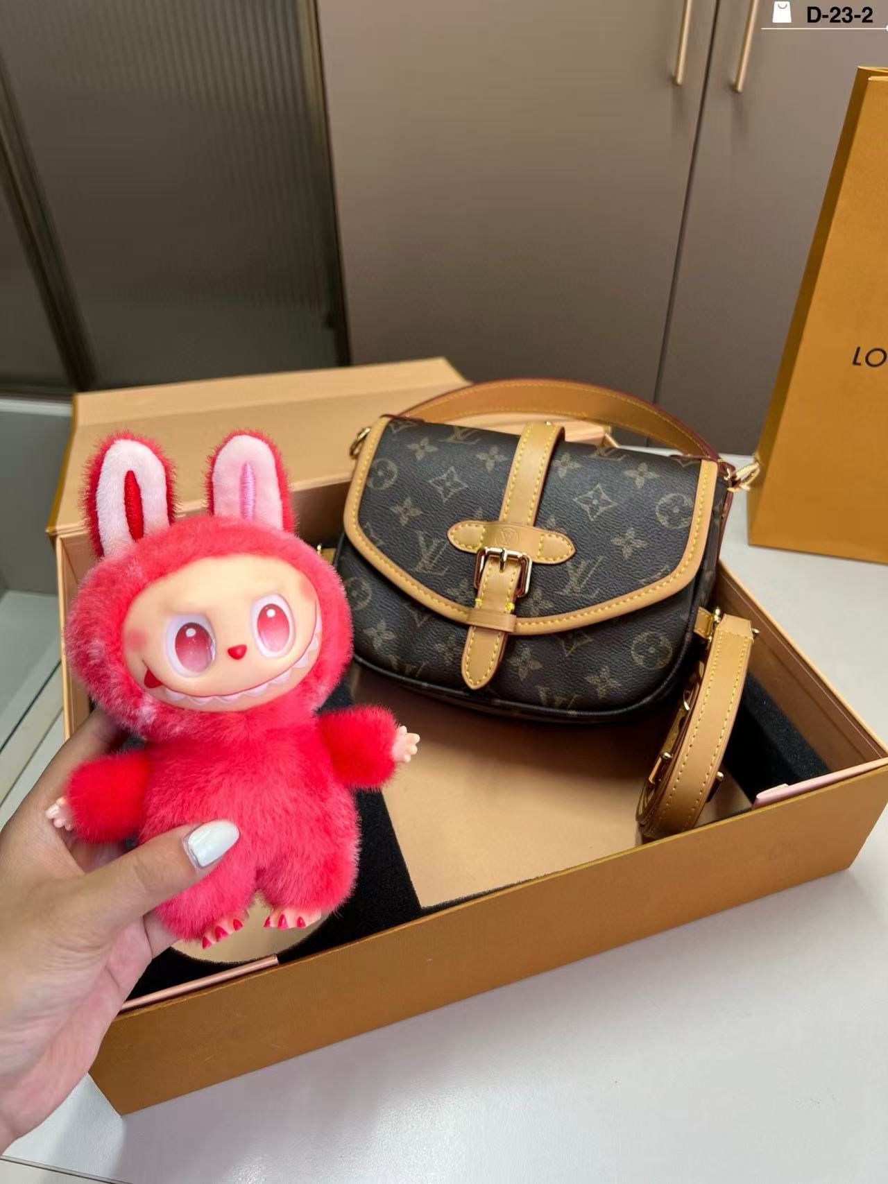 LV折りたたみショルダーバッグ【50％割引+送料無料】