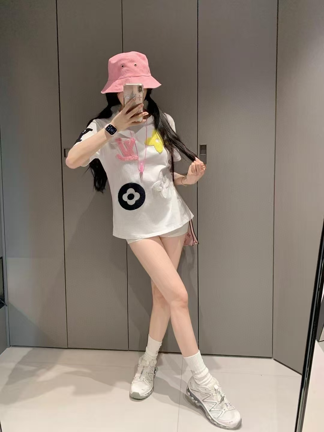 LVタオル刺繍Tシャツ【 50％割引+送料無料】