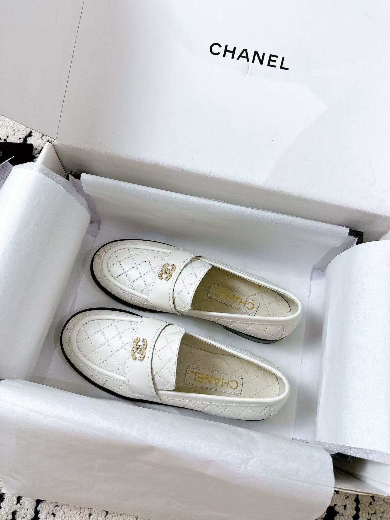 CHANE1 高品質ダブルCダイヤモンドバックルローファー【50％割引+送料無料】