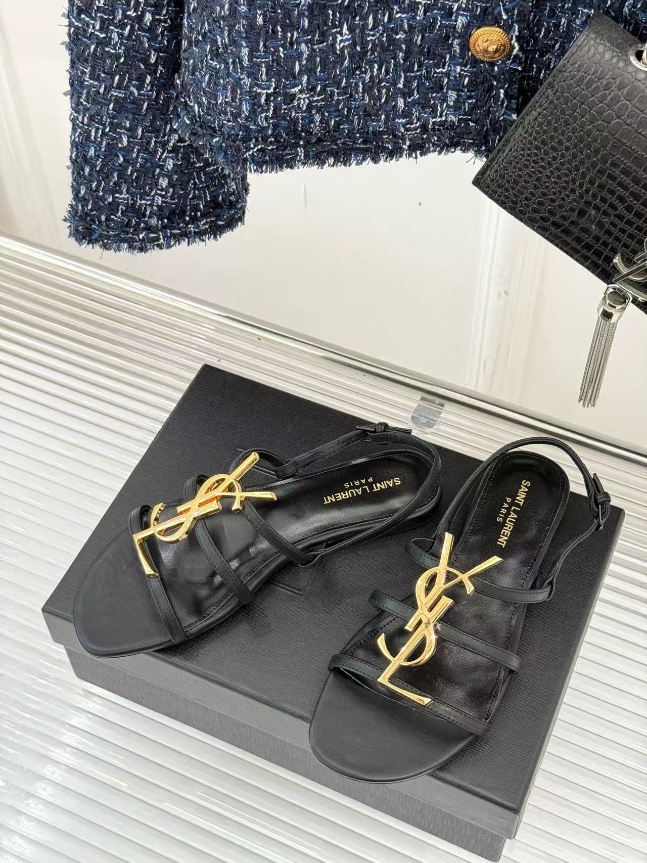 YSLの高品質ビッグロゴフラットサンダル【50％割引+送料無料】