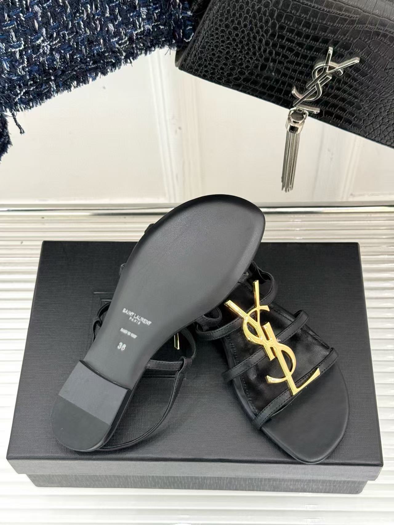YSLの高品質ビッグロゴフラットサンダル【50％割引+送料無料】