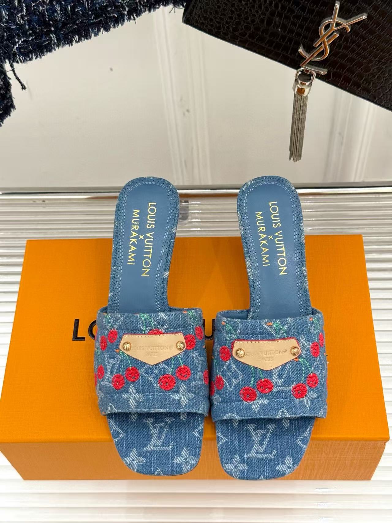 LVの高品質チェリーローヒール【50%割引+送料無料】