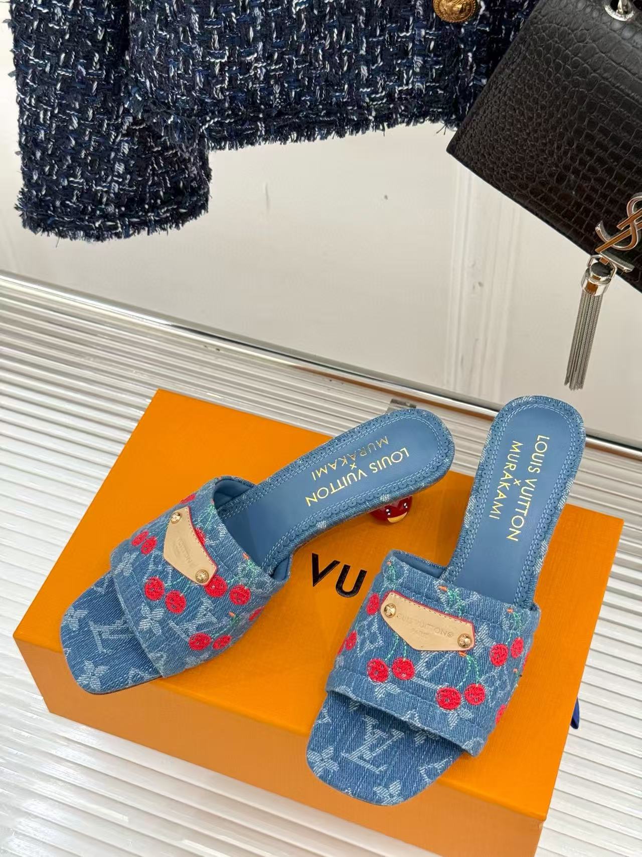 LVの高品質チェリーローヒール【50%割引+送料無料】