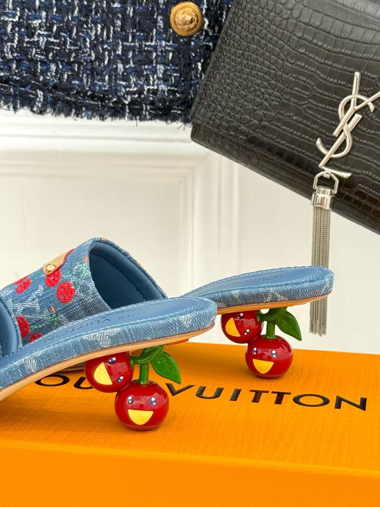 LVの高品質チェリーローヒール【50%割引+送料無料】