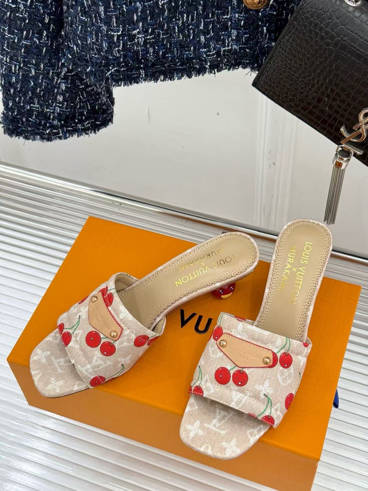 LVの高品質チェリーローヒール【50%割引+送料無料】