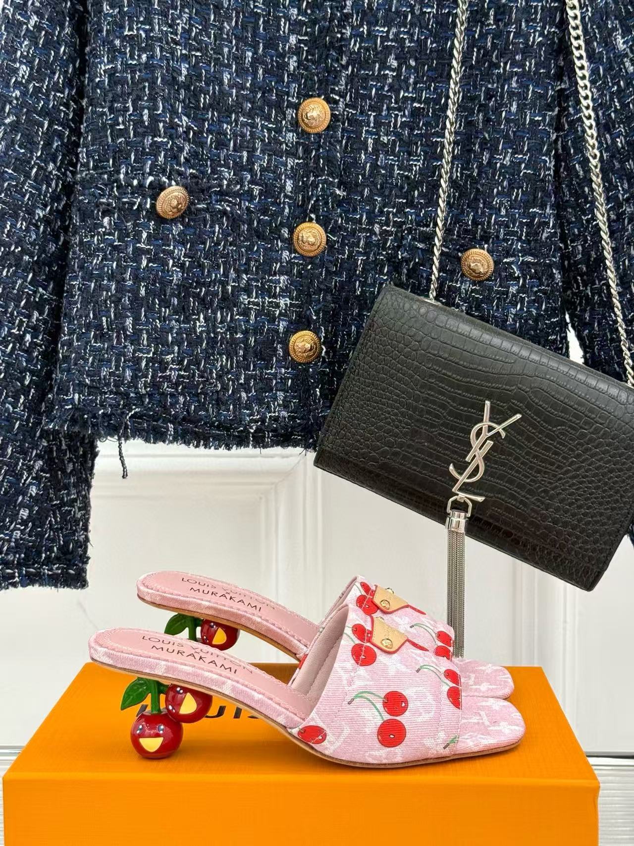 LVの高品質チェリーローヒール【50%割引+送料無料】