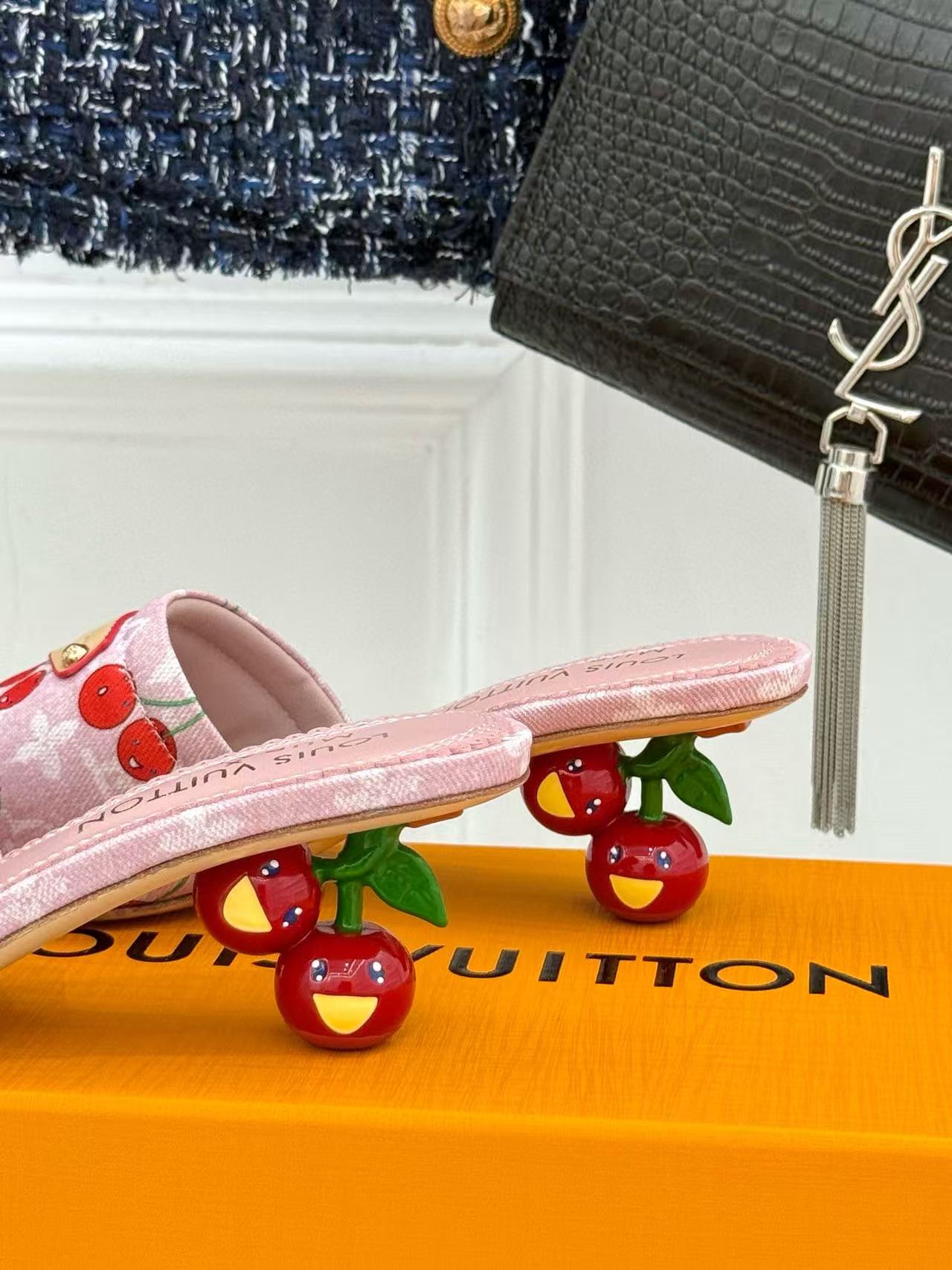 LVの高品質チェリーローヒール【50%割引+送料無料】