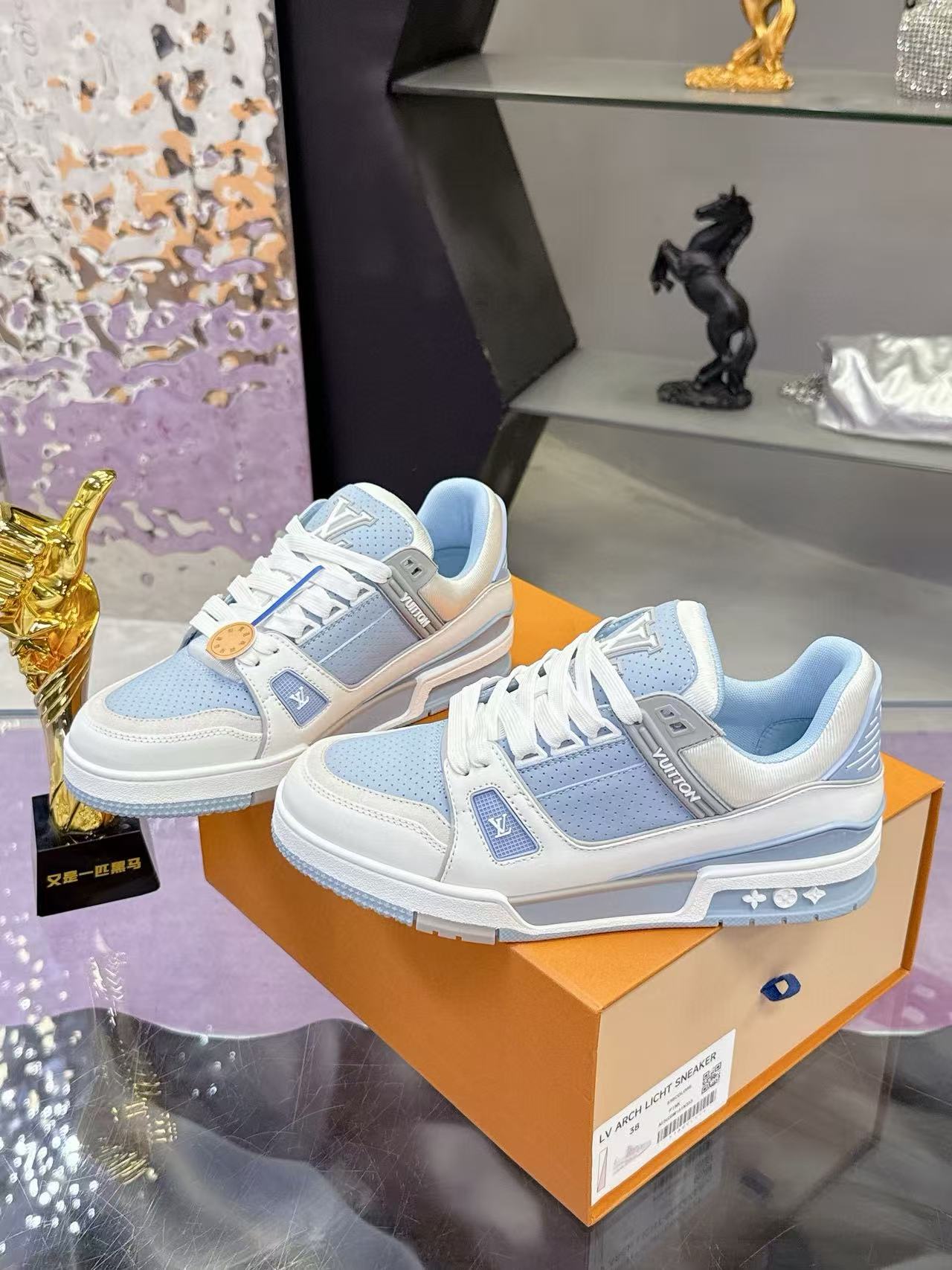 LVの高品質カジュアルシューズ【50％割引+送料無料】