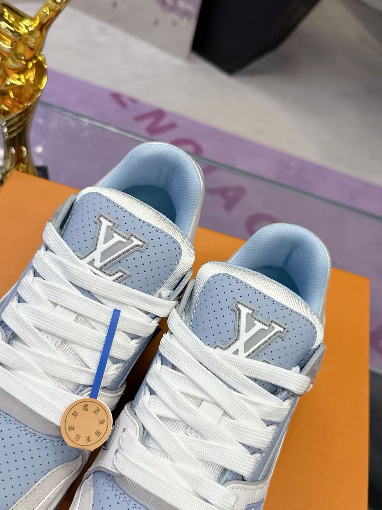 LVの高品質カジュアルシューズ【50％割引+送料無料】