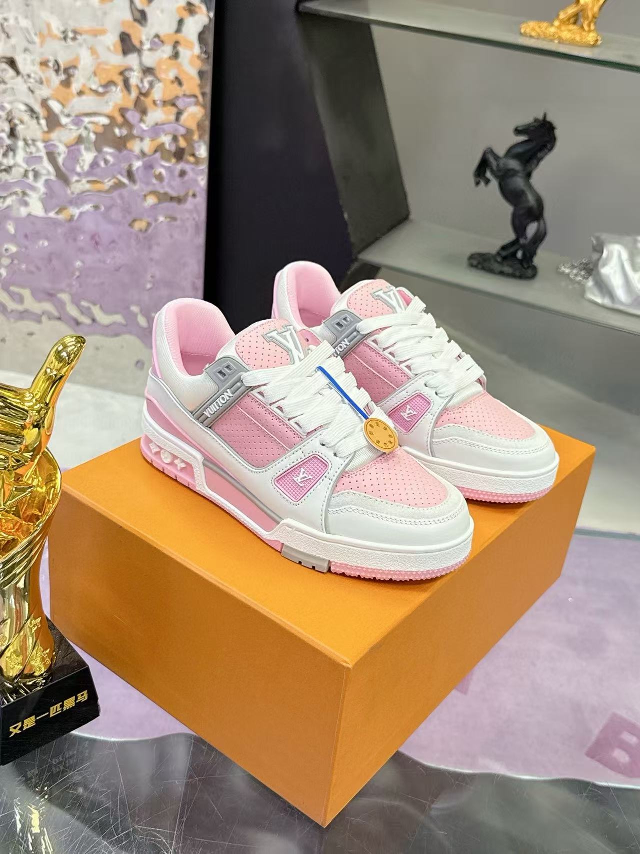 LVの高品質カジュアルシューズ【50％割引+送料無料】