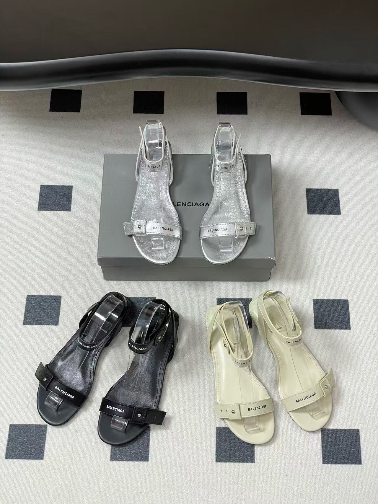 BALENC1AGの高品質フラットサンダル【50％割引+送料無料】
