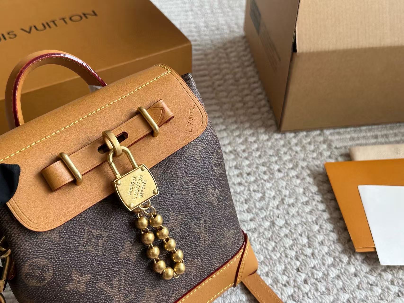 LV ユニセックス クロスボディバッグ【50％割引+送料無料】