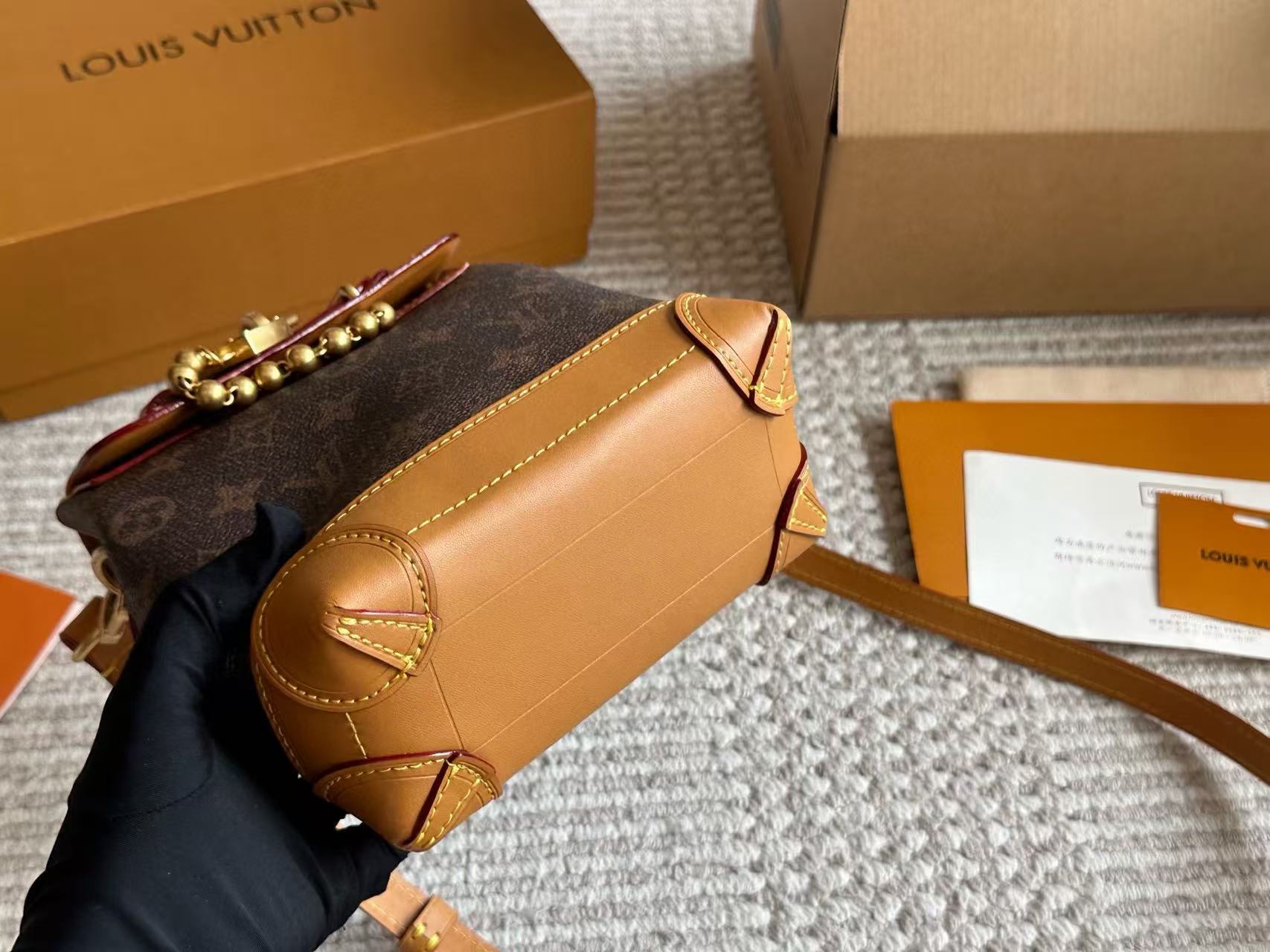 LV ユニセックス クロスボディバッグ【50％割引+送料無料】