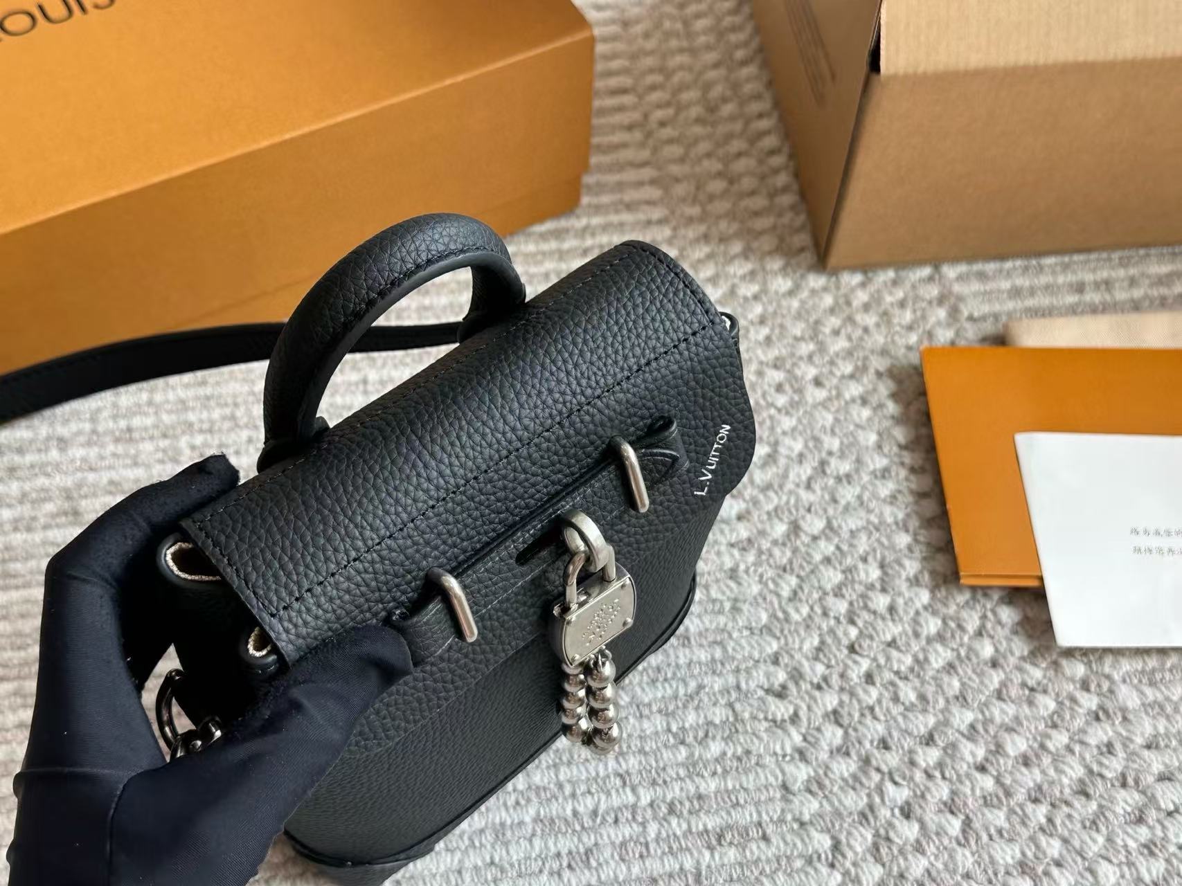 LV ユニセックス クロスボディバッグ【50％割引+送料無料】