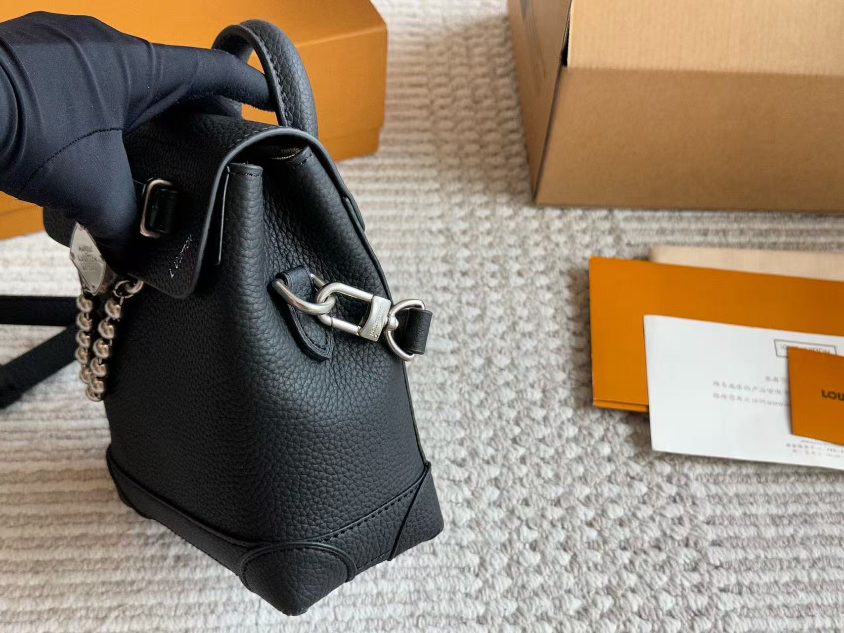 LV ユニセックス クロスボディバッグ【50％割引+送料無料】