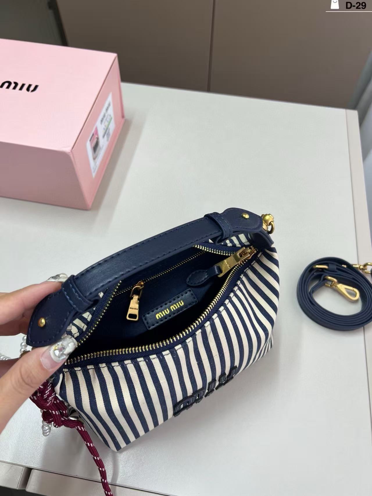 M1UM1U ストライプトートバッグ【50%割引+送料無料】