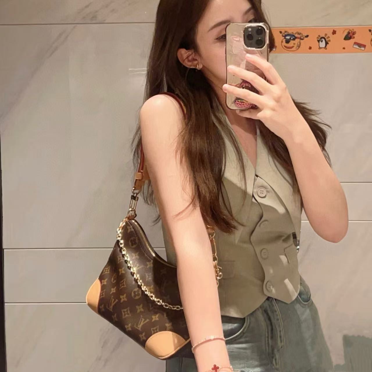 LVホーンチェーンアンダーアームバッグ【50％割引+送料無料】