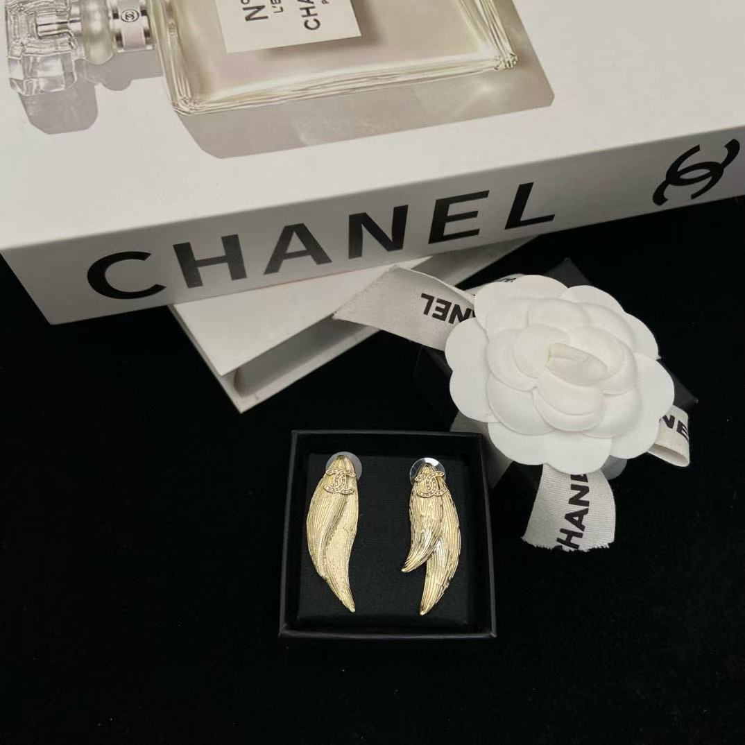 CHANE1 ダブルCフェザーイヤリング【50％割引+送料無料】