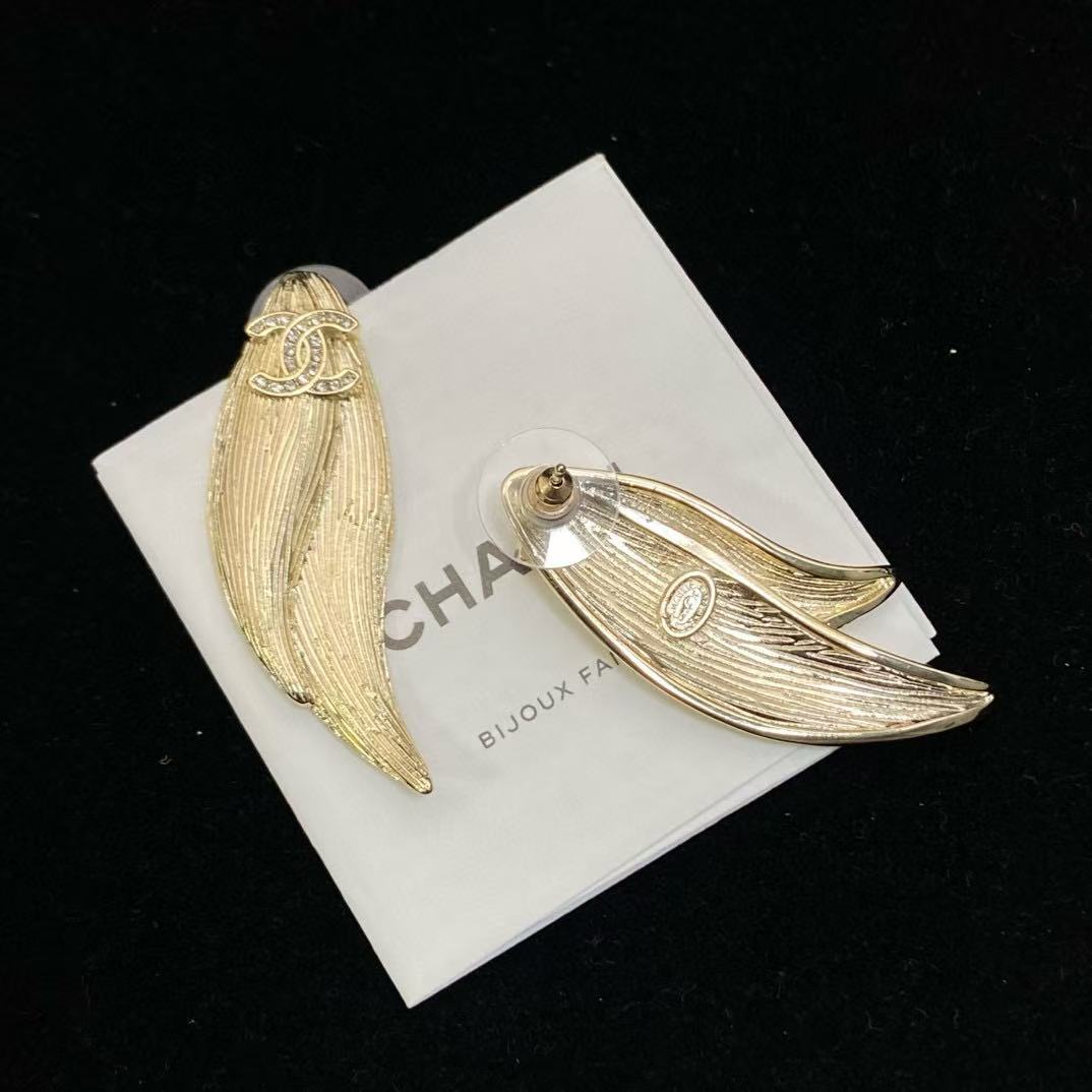 CHANE1 ダブルCフェザーイヤリング【50%割引+送料無料】