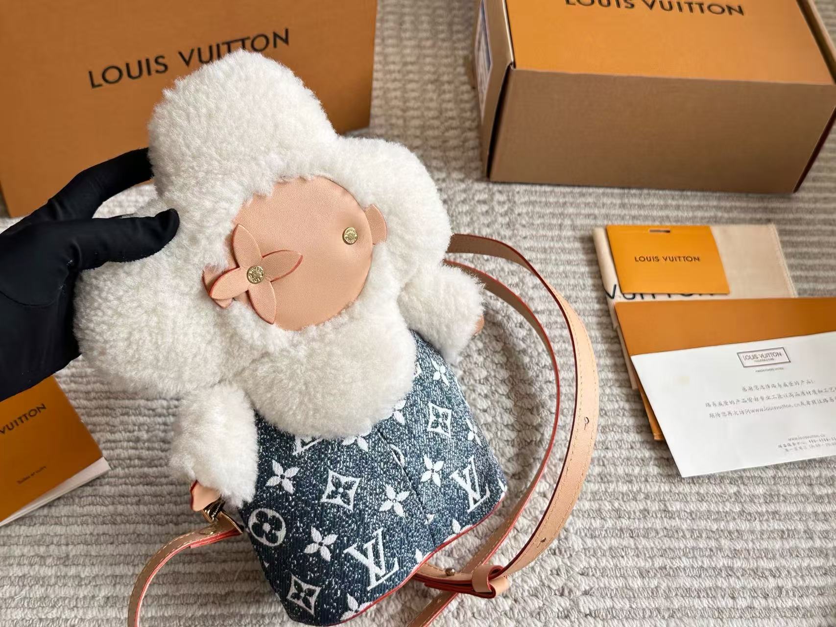 LVデニムバックパック【50％割引+送料無料】