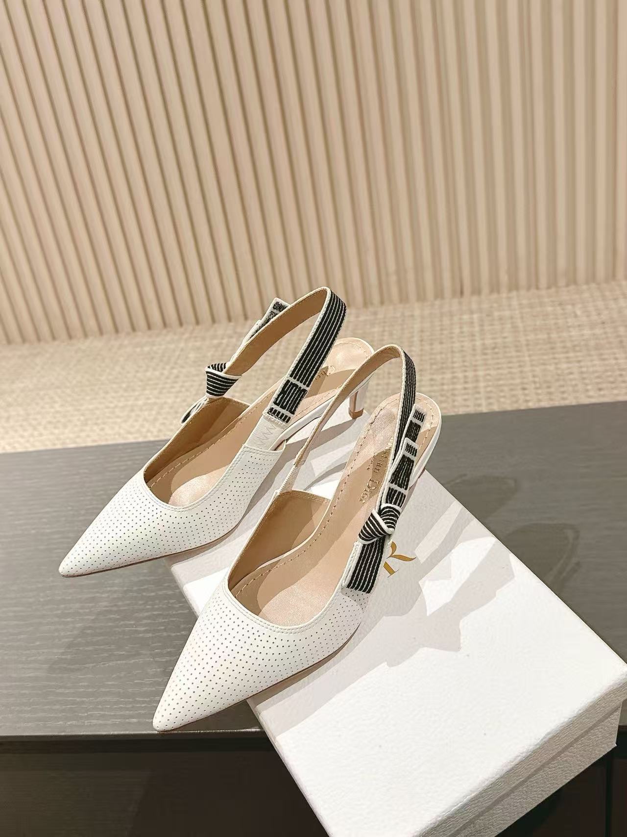 DI0R 高品質刺繍文字ローヒール【50%割引+送料無料】