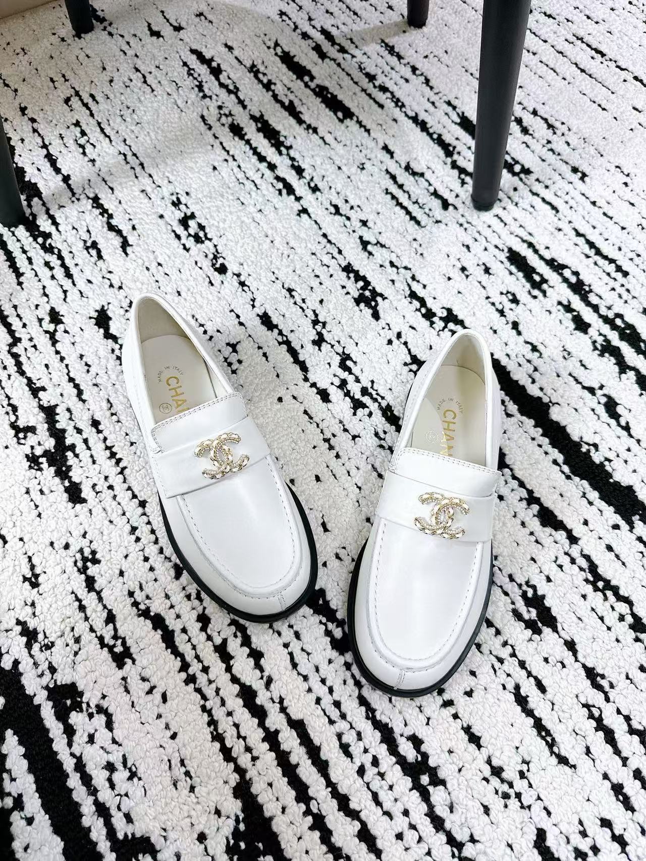 CHANE1 高品質ダブルCシープスキンフラットシューズ【50%割引+送料無料】