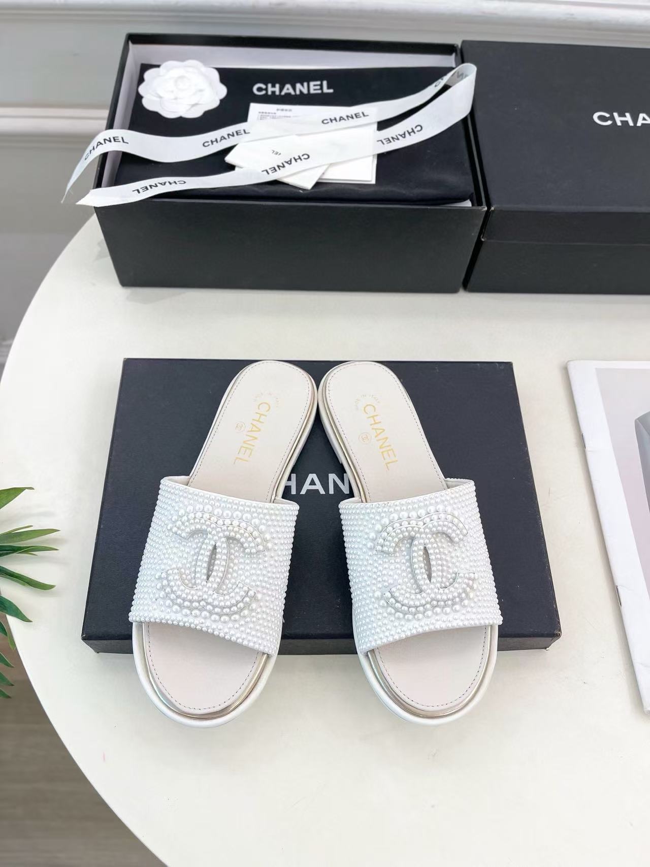 CHANE1 高品質ダブルCパールスリッパ【50%割引+送料無料】