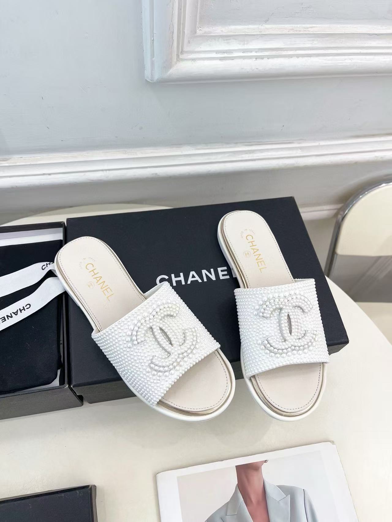 CHANE1 高品質ダブルCパールスリッパ【50%割引+送料無料】